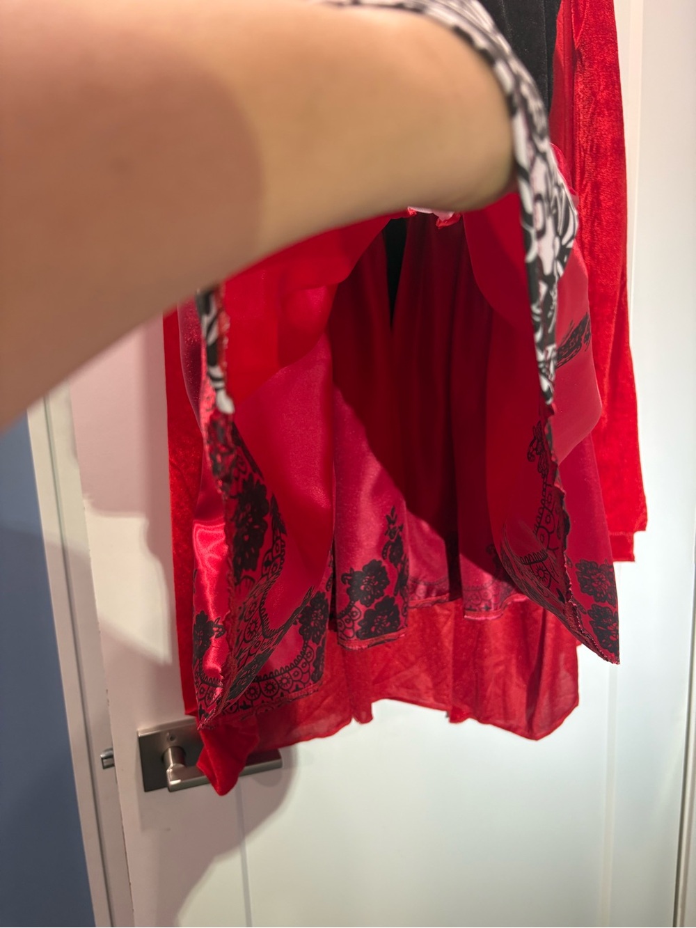 LITTLE RED RIDING HOOD | Halloween Costume | Women’s Size M - Picture 15 of 17